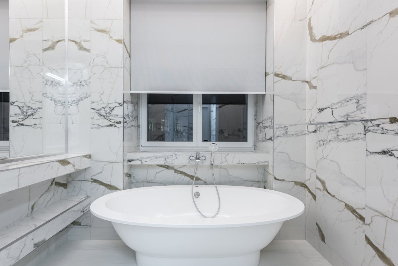 modern bathroom, image by Pexels